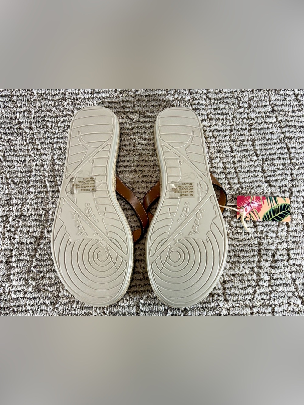 NWT Tommy Bahama Women’s Size 8 Flip Flop Sandals - Picture 6 of 8